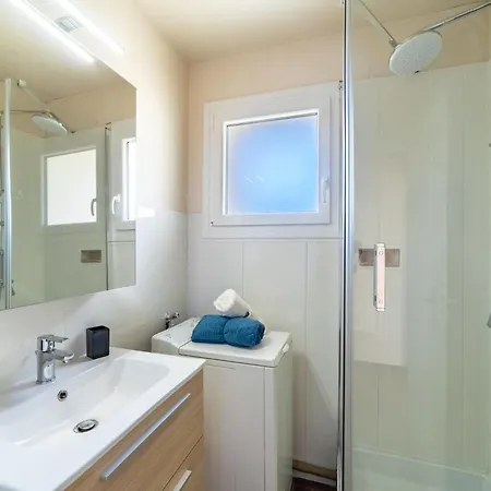 Apartment Les Cyclades-8 By Interhome Le Lavandou